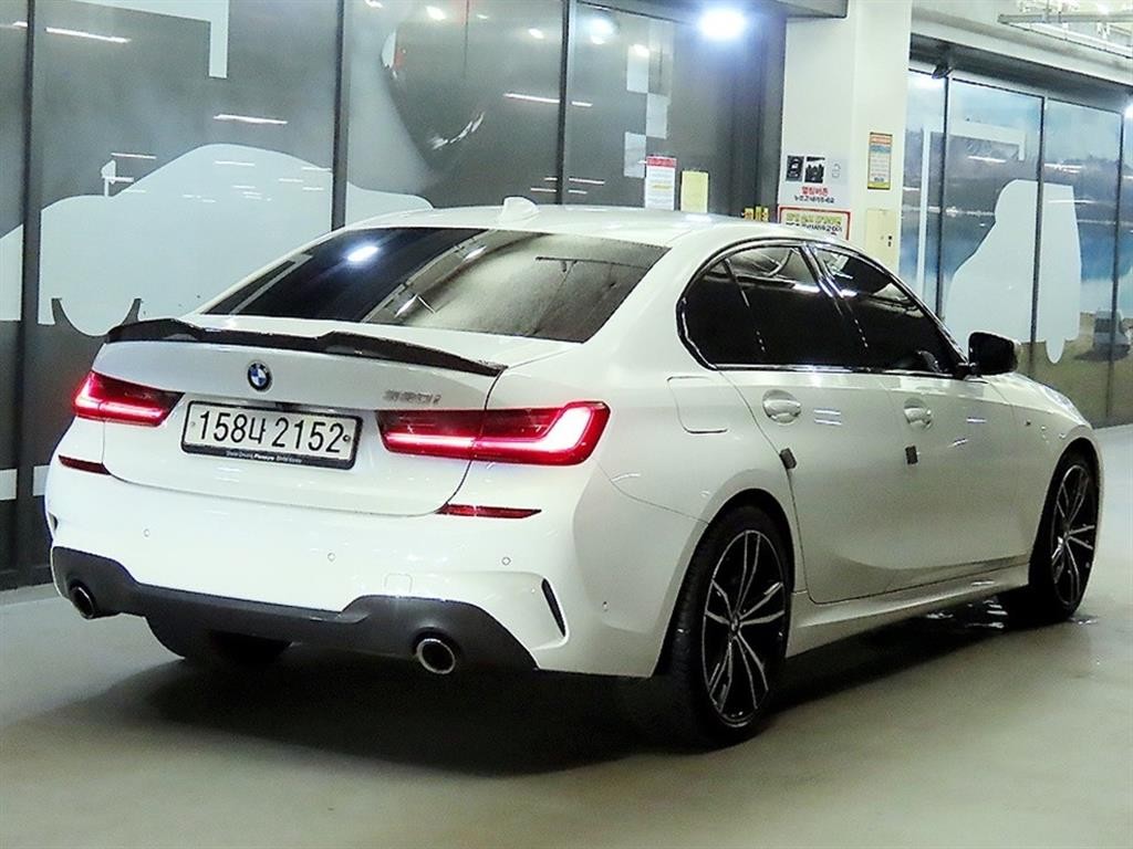 BMW 3시리즈 3시리즈 (G20) 330i M 스포츠 이미지 4