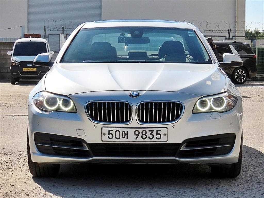 BMW 5시리즈 5시리즈 (F10) 520d 이미지 2