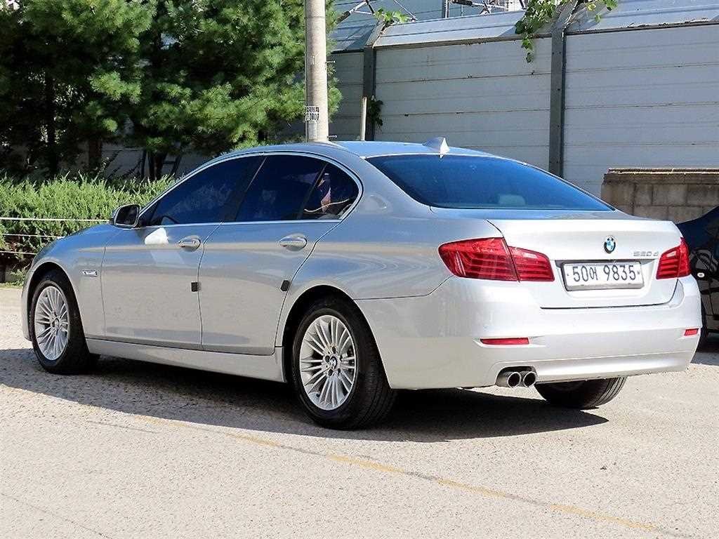 BMW 5시리즈 5시리즈 (F10) 520d 이미지 3