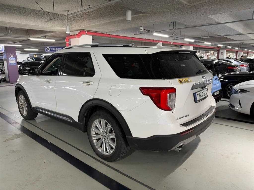 포드 익스플로러 익스플로러 6세대 2.3 AWD 리미티드 이미지 3