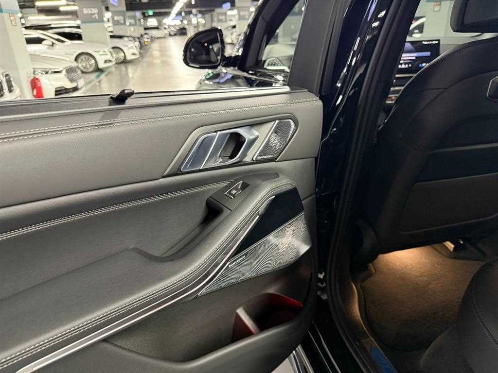 BMW X5 X5 (G05) xDrive 40i M 스포츠 프로 스페셜 에디션 이미지 18