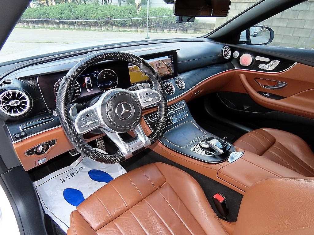 벤츠 E 클래스 E-클래스 W213 E220d 카브리올레 이미지 12