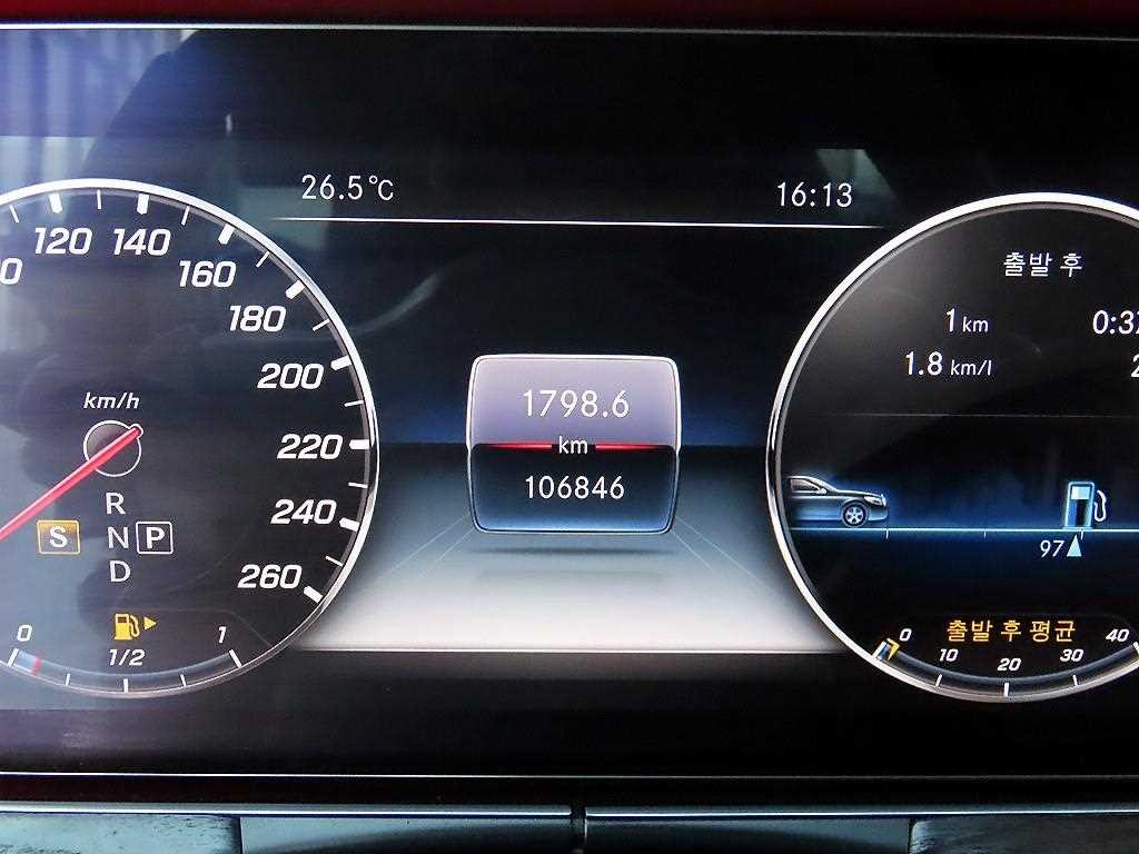 벤츠 E 클래스 E-클래스 W213 E220d 카브리올레 이미지 14