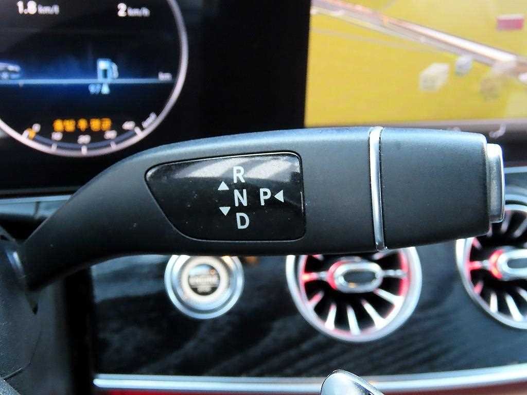 벤츠 E 클래스 E-클래스 W213 E220d 카브리올레 이미지 16