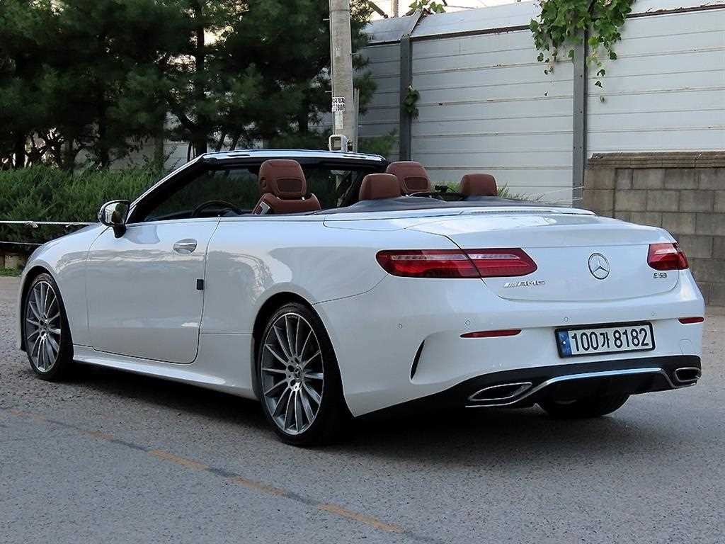 벤츠 E 클래스 E-클래스 W213 E220d 카브리올레 이미지 3