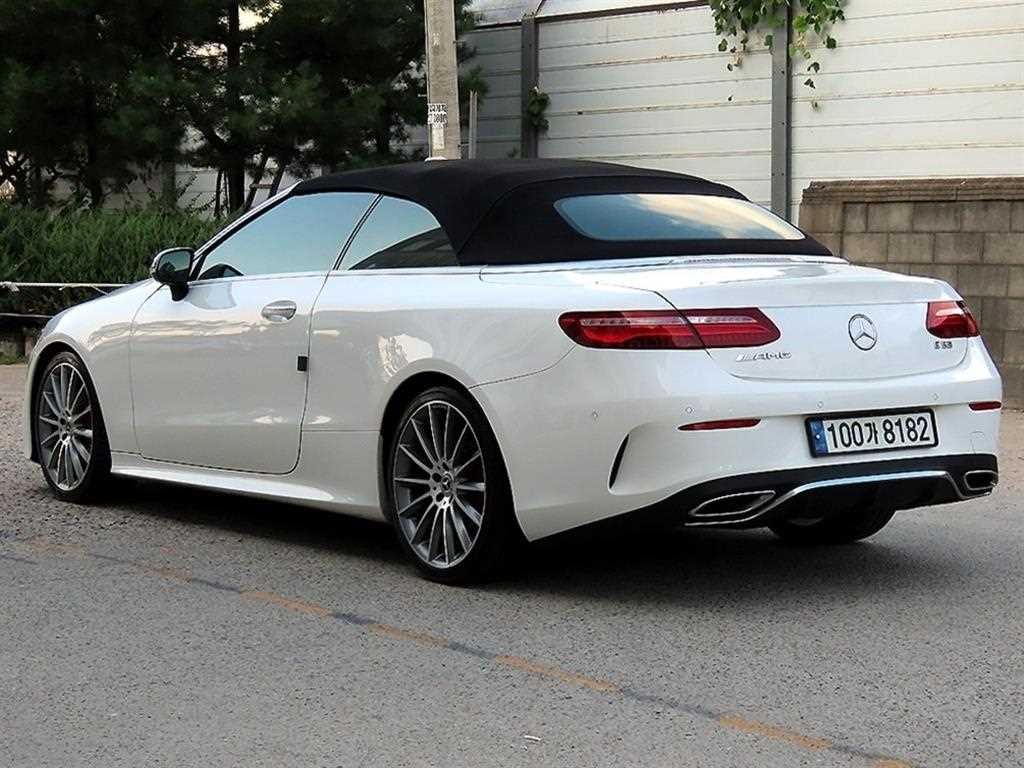 벤츠 E 클래스 E-클래스 W213 E220d 카브리올레 이미지 7