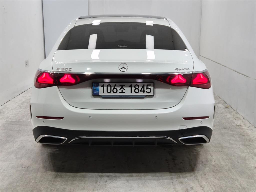 벤츠 E 클래스 E-클래스 W214 E300 4MATIC AMG Line 이미지 3