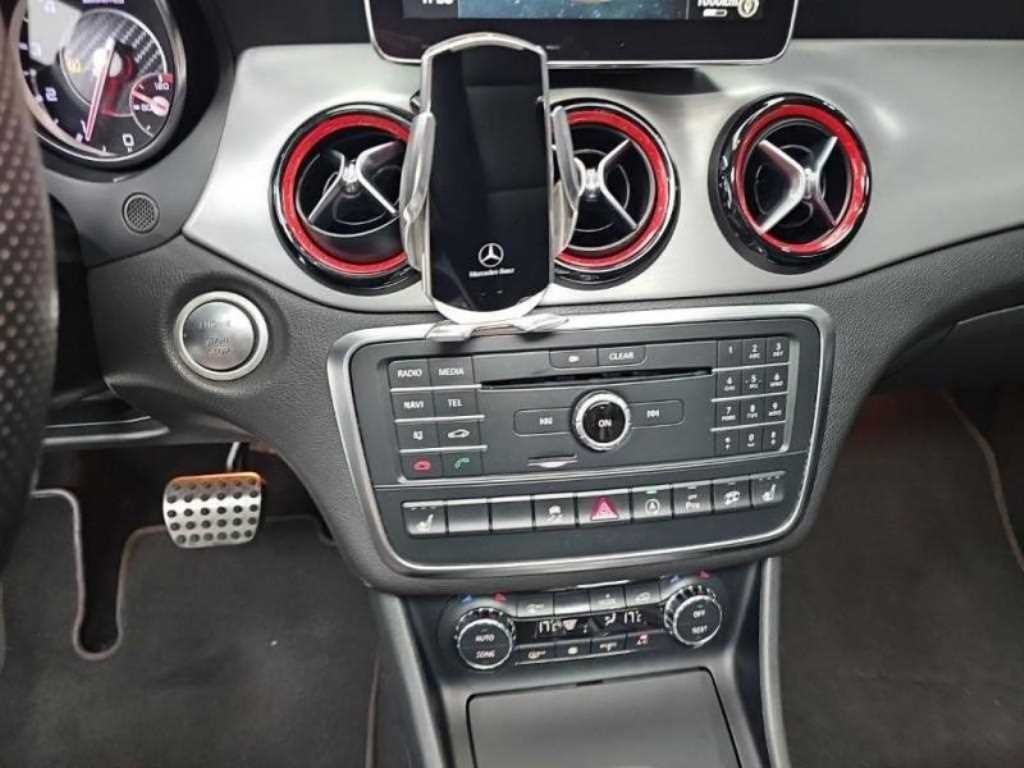벤츠 GLA 클래스 GLA클래스 X156 GLA45 AMG 4MATIC 이미지 10