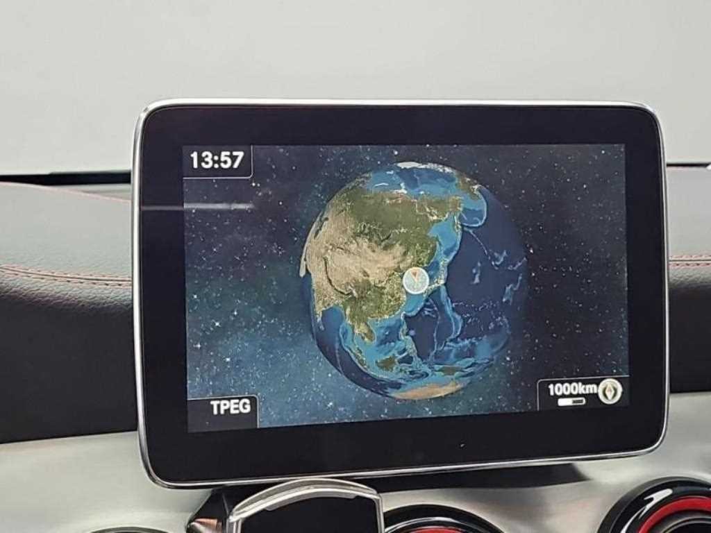 벤츠 GLA 클래스 GLA클래스 X156 GLA45 AMG 4MATIC 이미지 14