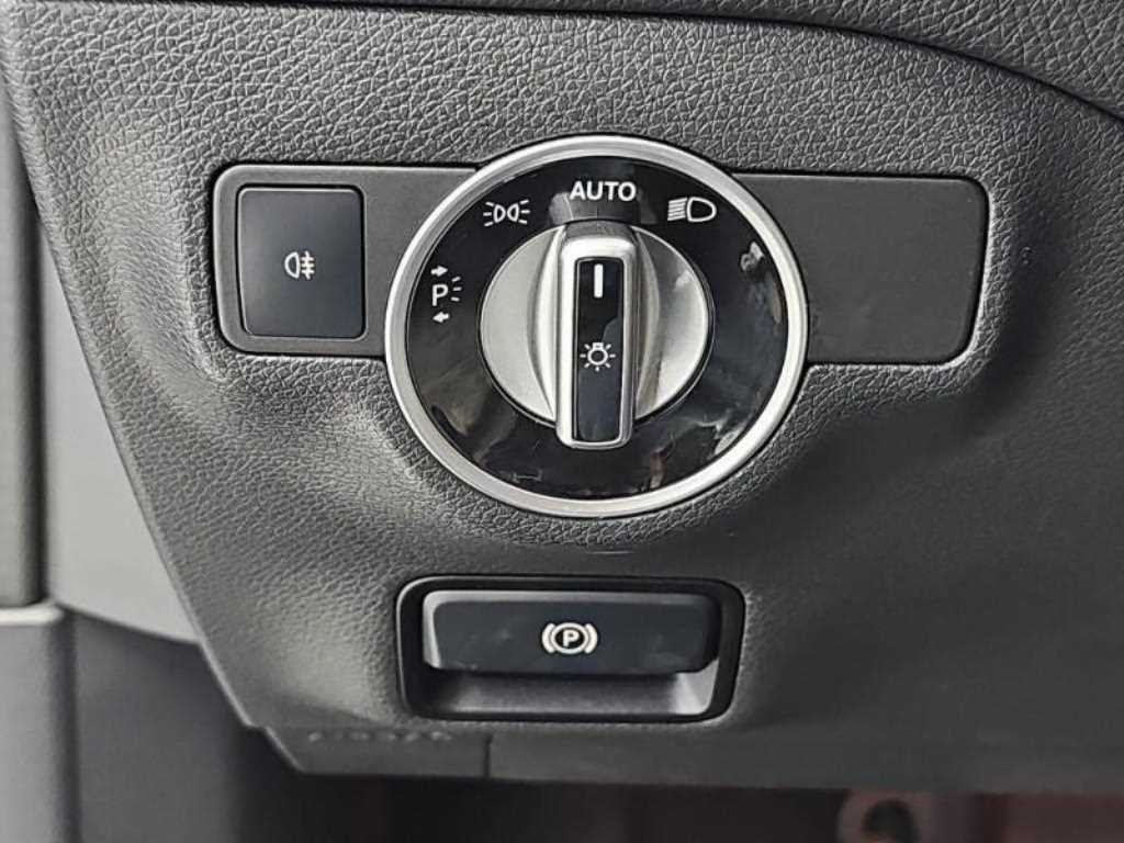 벤츠 GLA 클래스 GLA클래스 X156 GLA45 AMG 4MATIC 이미지 18