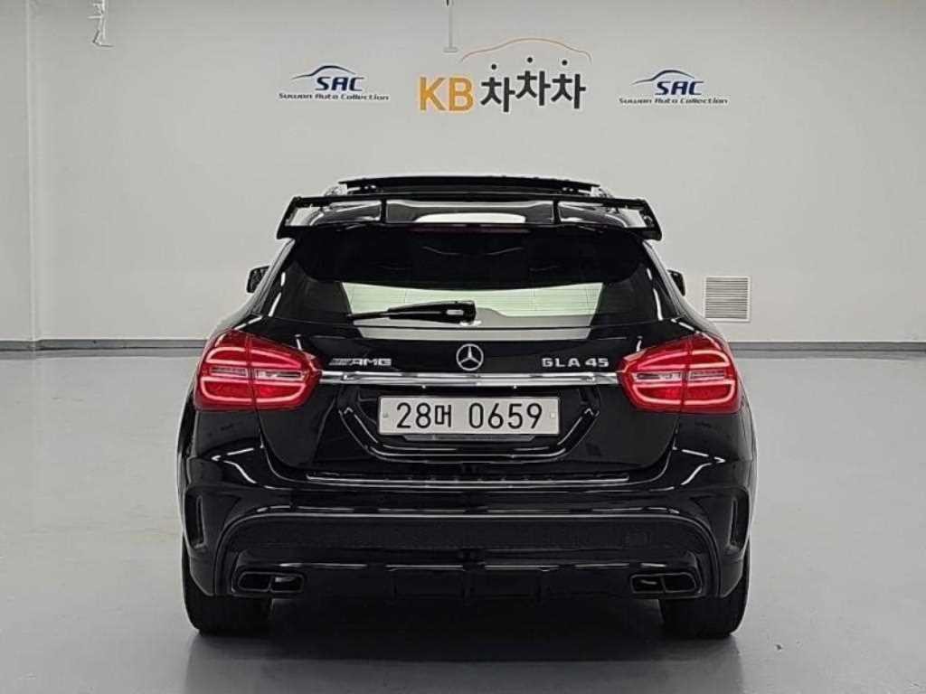 벤츠 GLA 클래스 GLA클래스 X156 GLA45 AMG 4MATIC 이미지 3