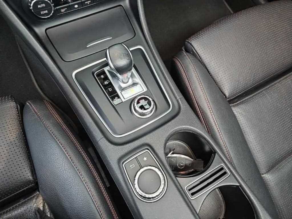 벤츠 GLA 클래스 GLA클래스 X156 GLA45 AMG 4MATIC 이미지 8