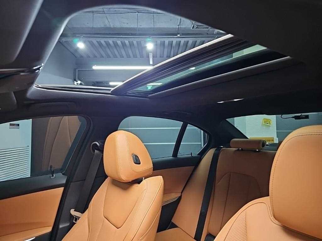 BMW 3시리즈 3시리즈 (G20) 320i M 스포츠 이미지 12