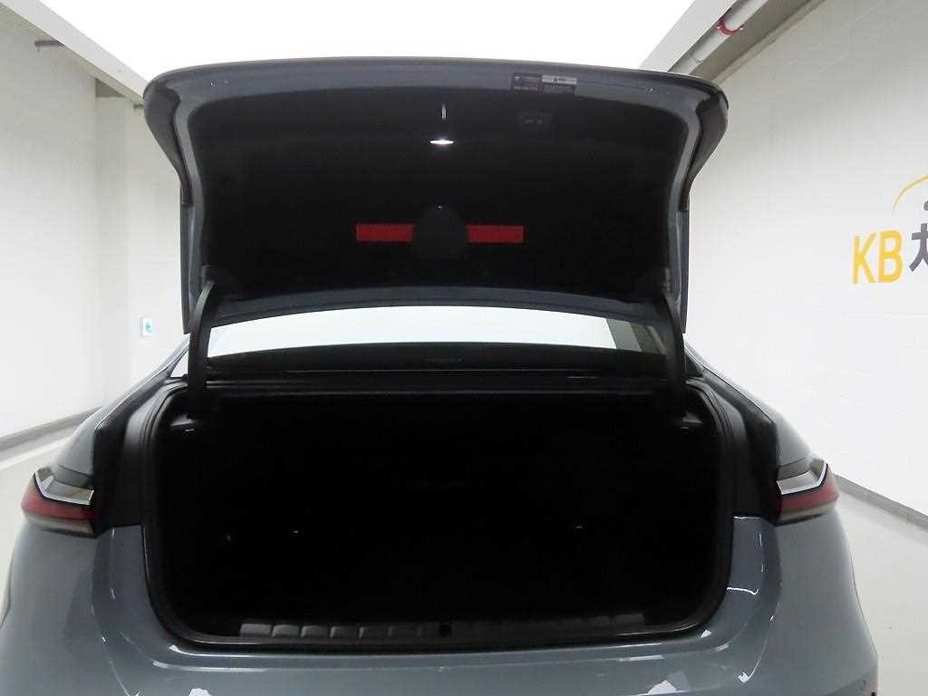 BMW i7 BMW i7 xDrive 60 M 스포츠 인디비주얼 이미지 14