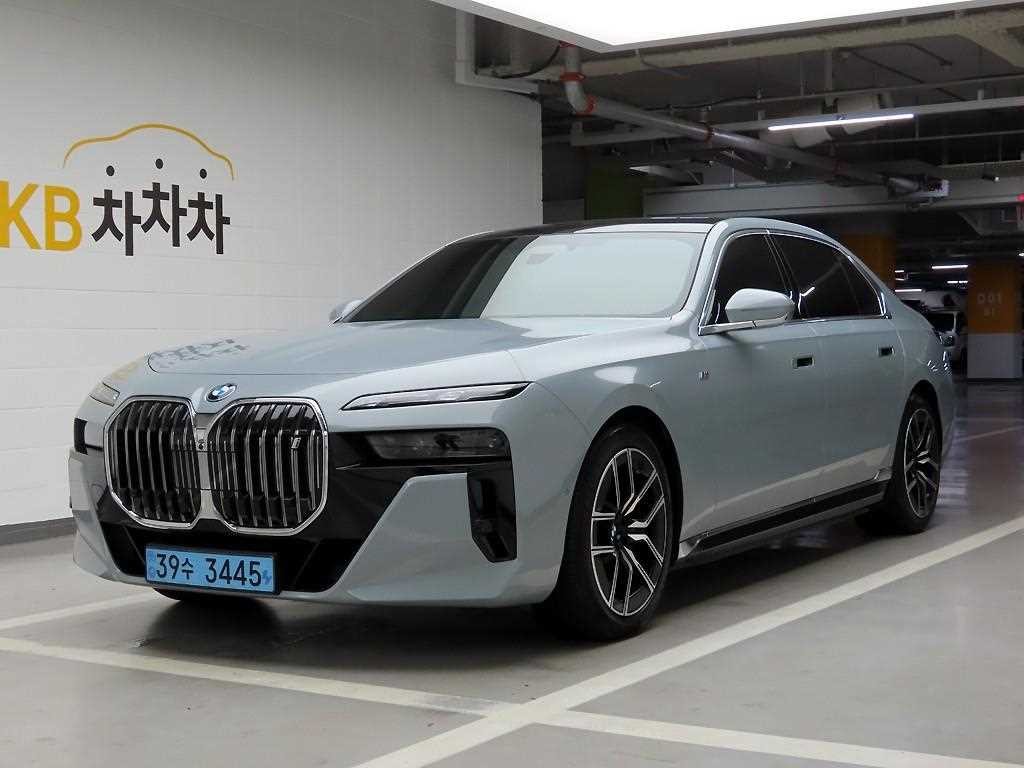BMW i7 BMW i7 xDrive 60 M 스포츠 인디비주얼 이미지 2
