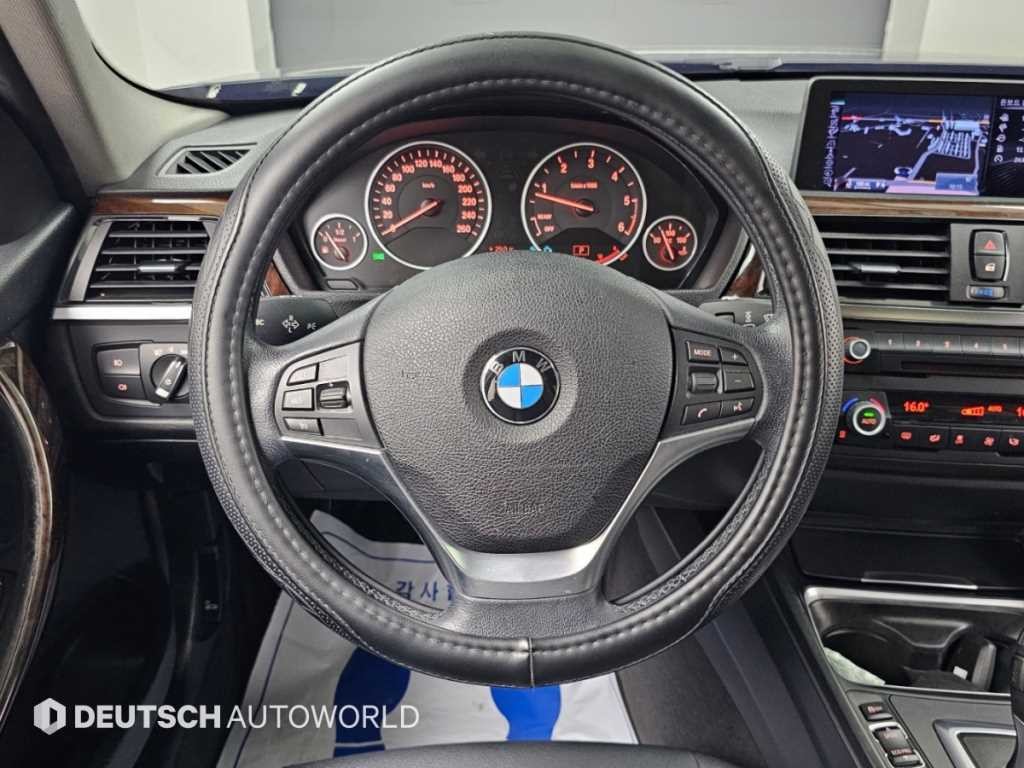 BMW 3시리즈 3시리즈 (F30) 320d 이미지 13