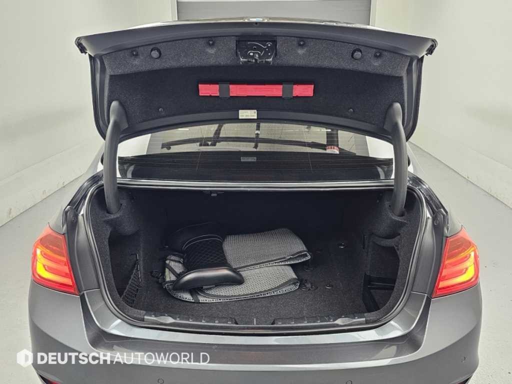 BMW 3시리즈 3시리즈 (F30) 320d 이미지 19