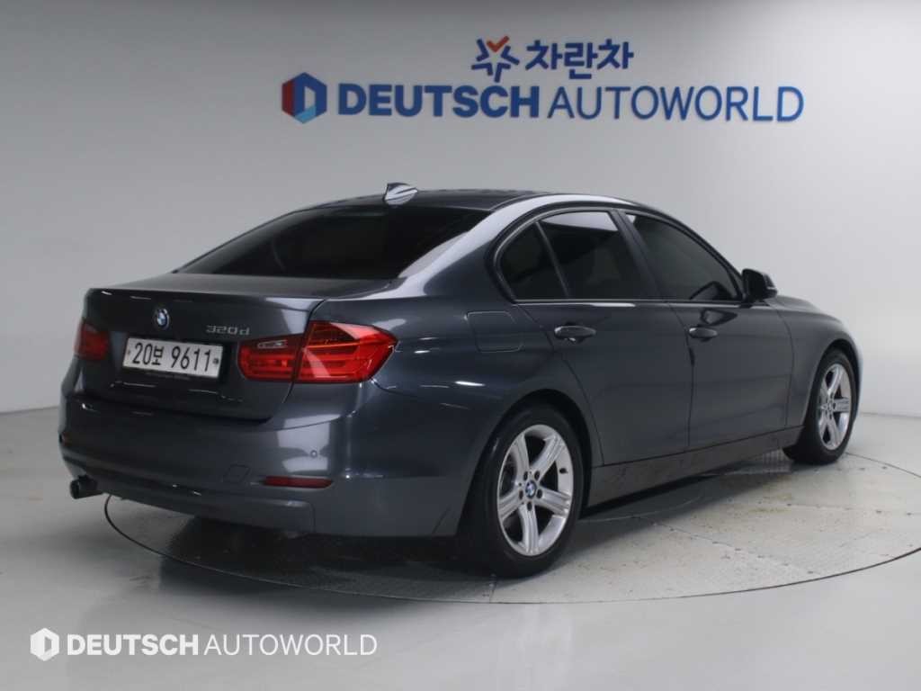 BMW 3시리즈 3시리즈 (F30) 320d 이미지 2