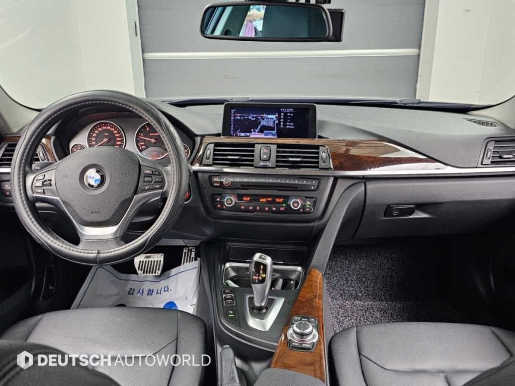 BMW 3시리즈 3시리즈 (F30) 320d 이미지 7
