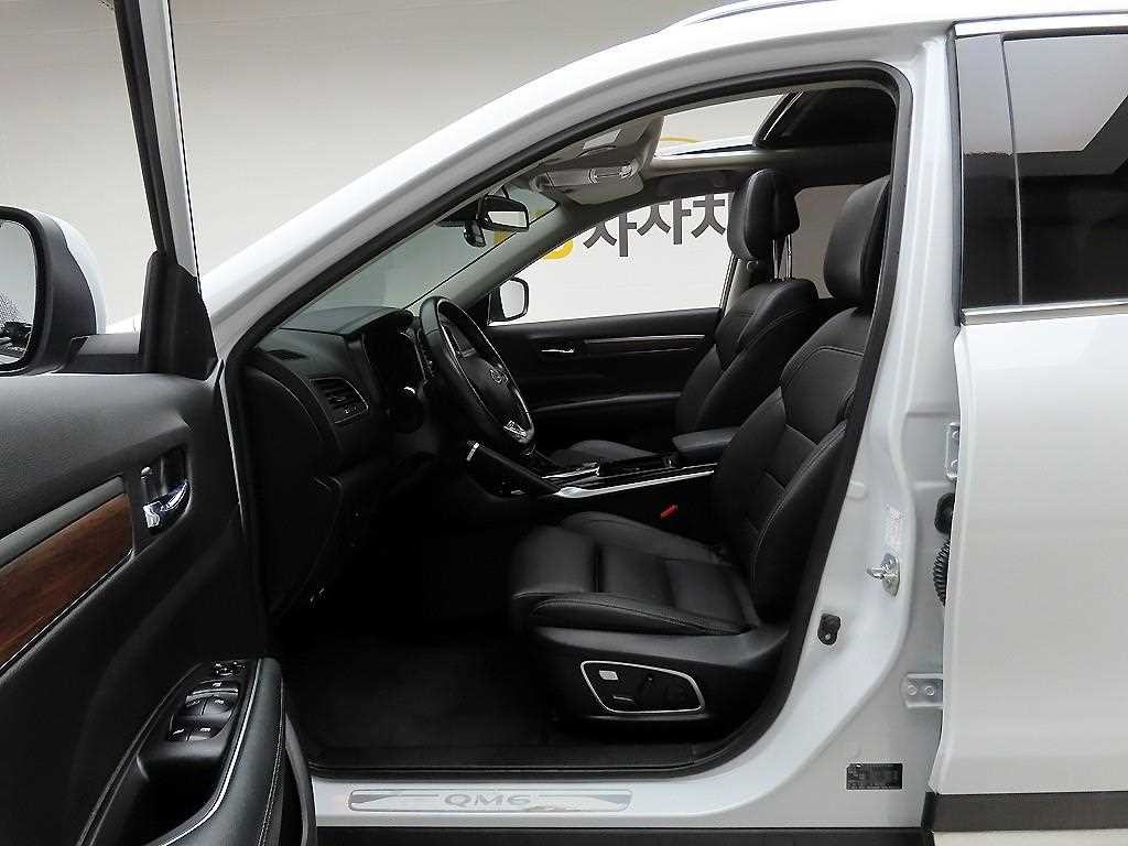 르노코리아(삼성) QM6 더뉴QM6 2.0 LPe RE 시그니처 2WD 이미지 12