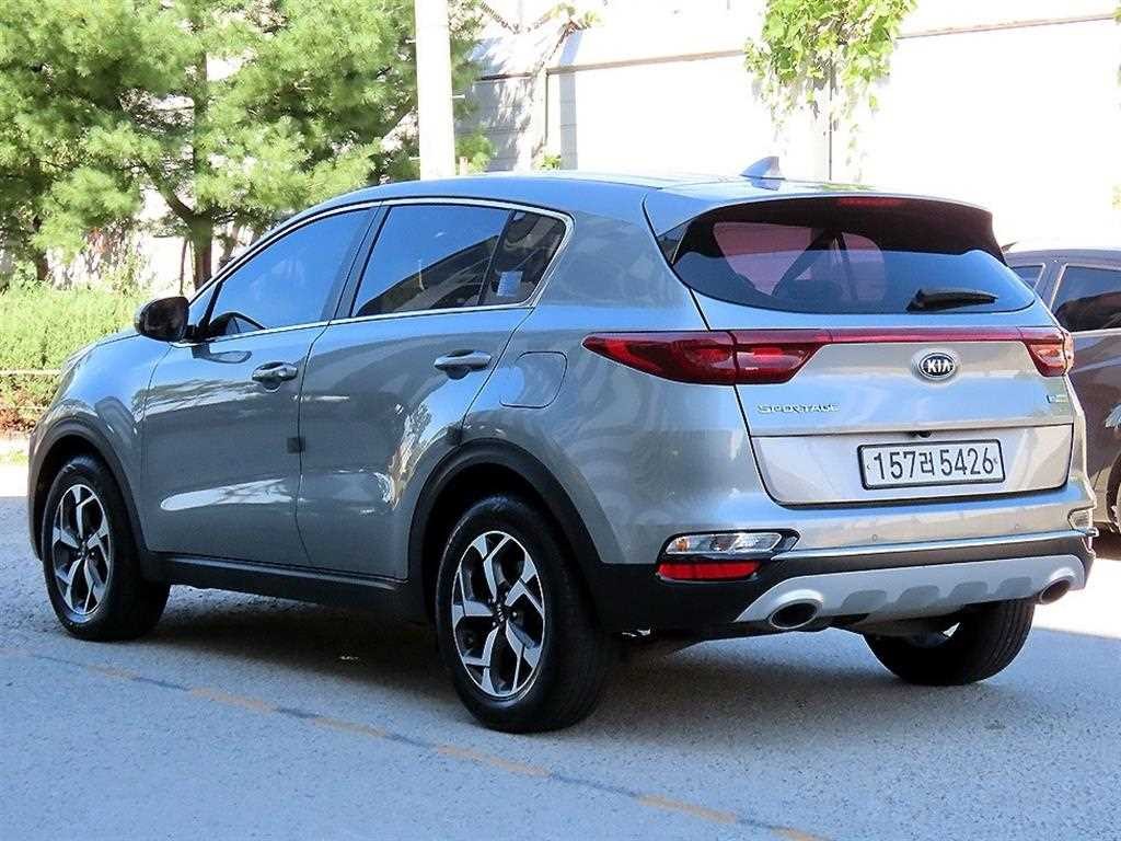 기아 스포티지 스포티지 더 볼드 2.0 디젤 2WD 럭셔리 이미지 3