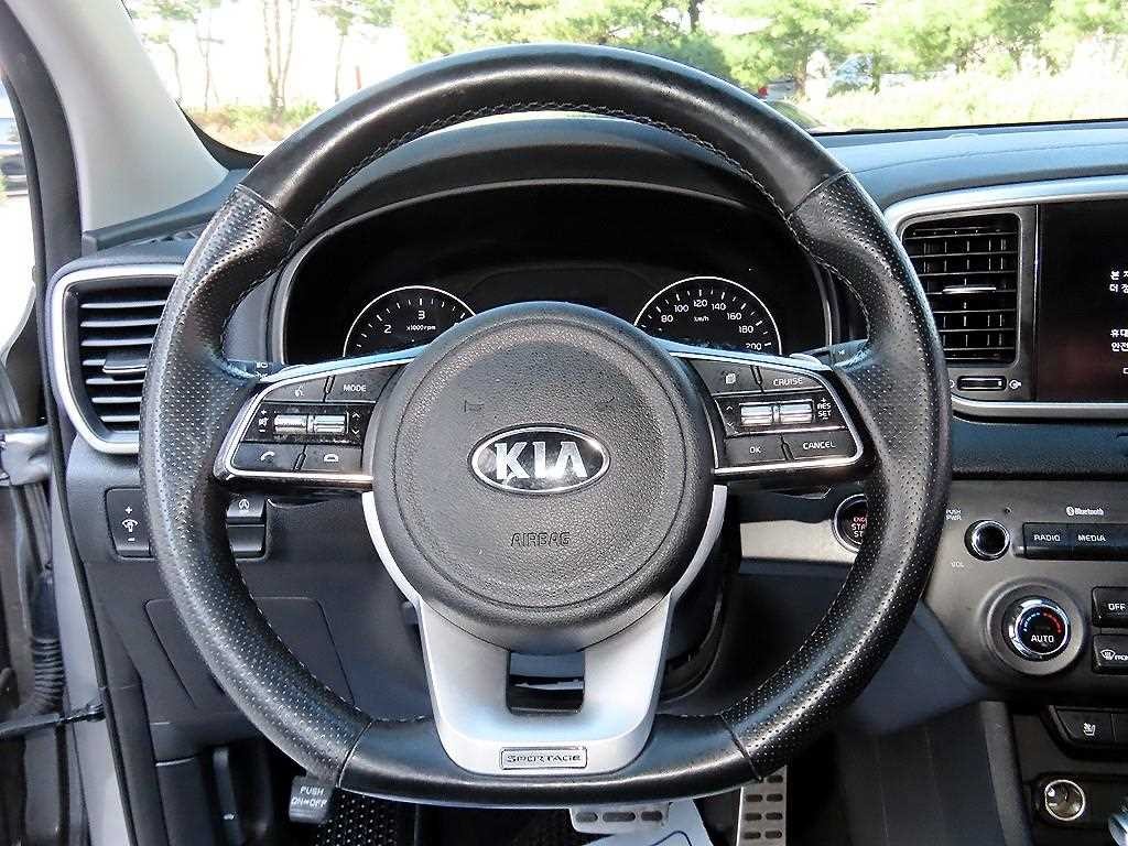 기아 스포티지 스포티지 더 볼드 2.0 디젤 2WD 럭셔리 이미지 8