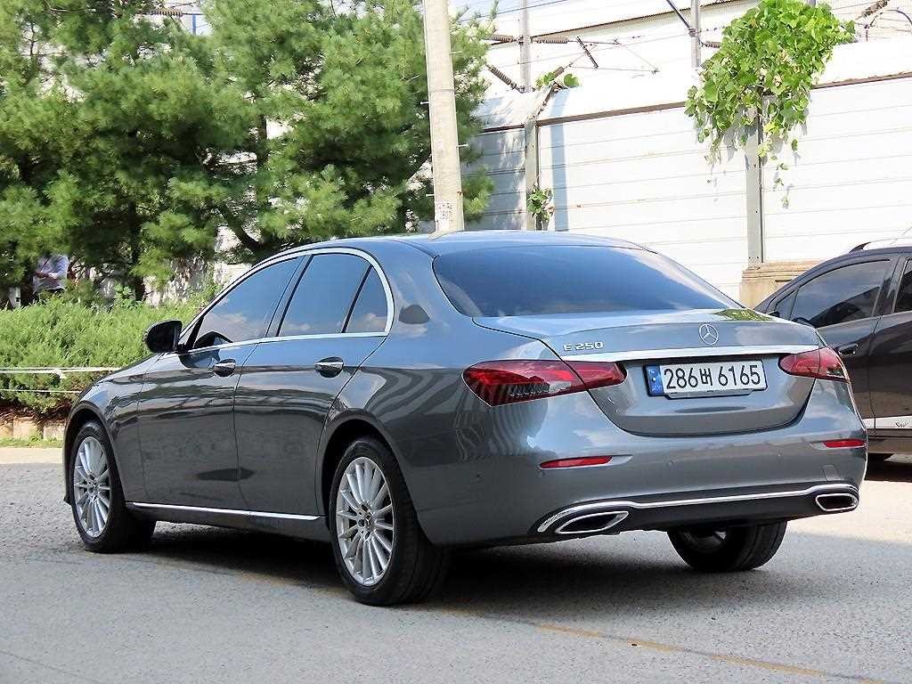 벤츠 E 클래스 E-클래스 W213 E250 익스클루시브 이미지 3