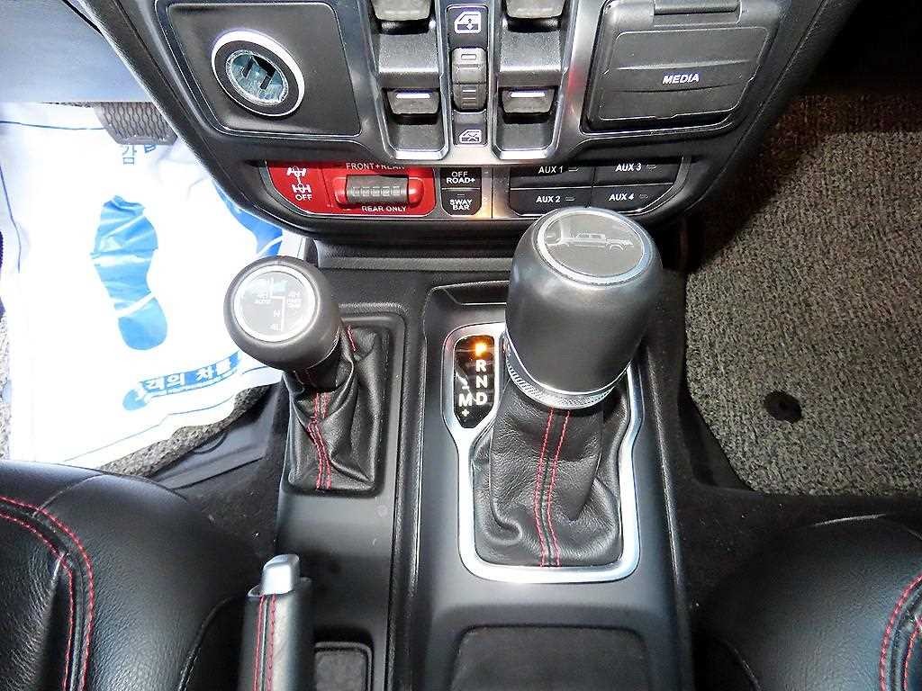 지프 글래디에이터 3.6 루비콘 4WD 이미지 10
