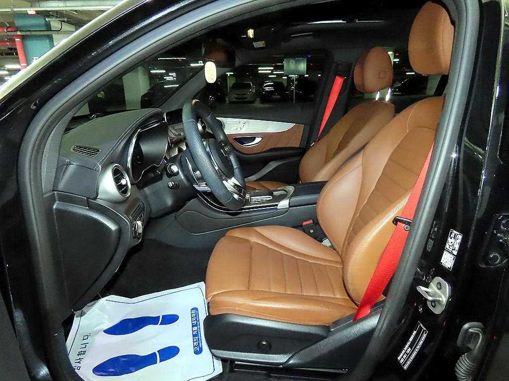 벤츠 GLC 클래스 GLC클래스 X253 AMG GLC 43 4MATIC 쿠페 이미지 6