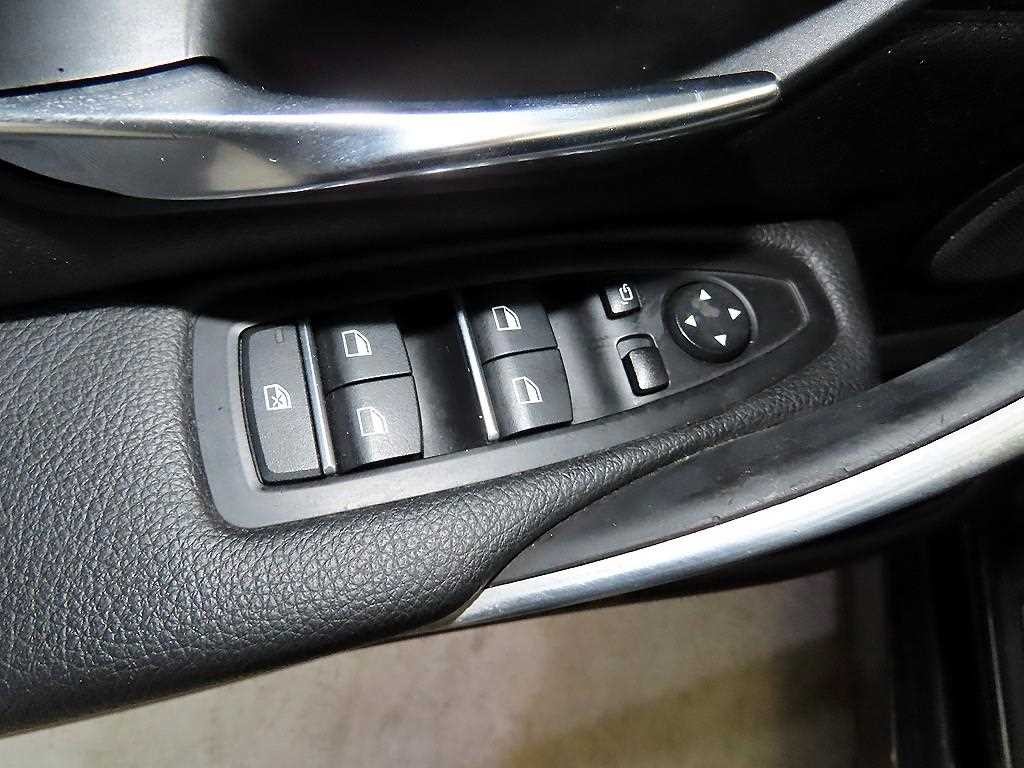 BMW 4시리즈 4시리즈 (F32) 420d 그란쿠페 럭셔리 이미지 13