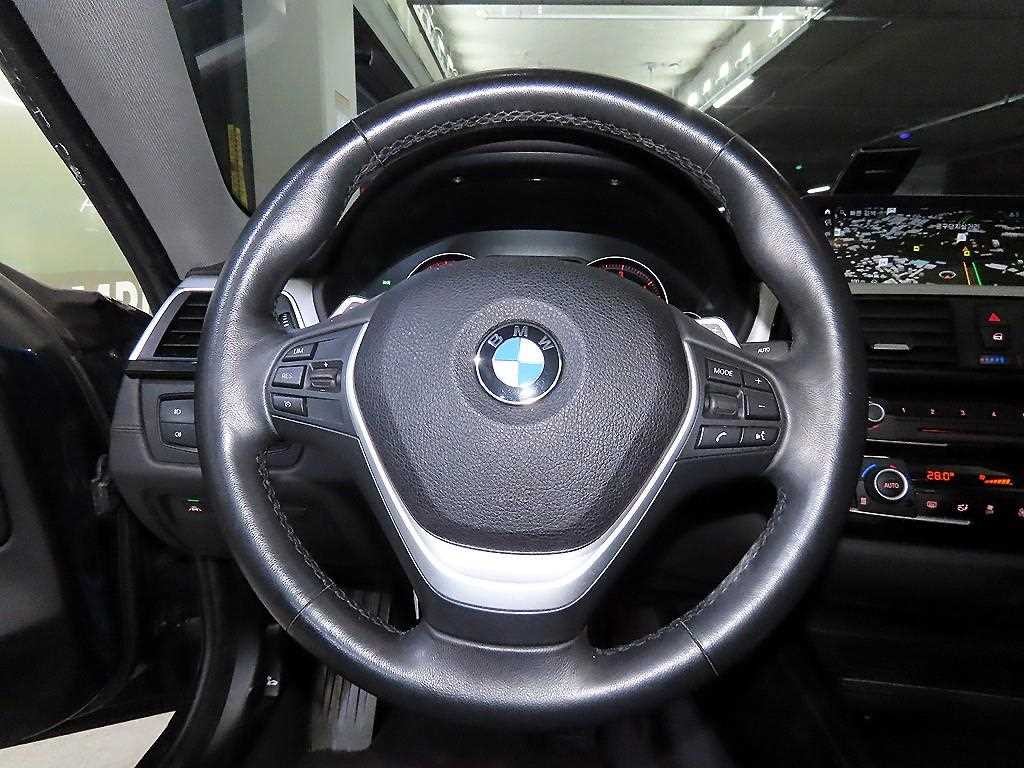 BMW 4시리즈 4시리즈 (F32) 420d 그란쿠페 럭셔리 이미지 8