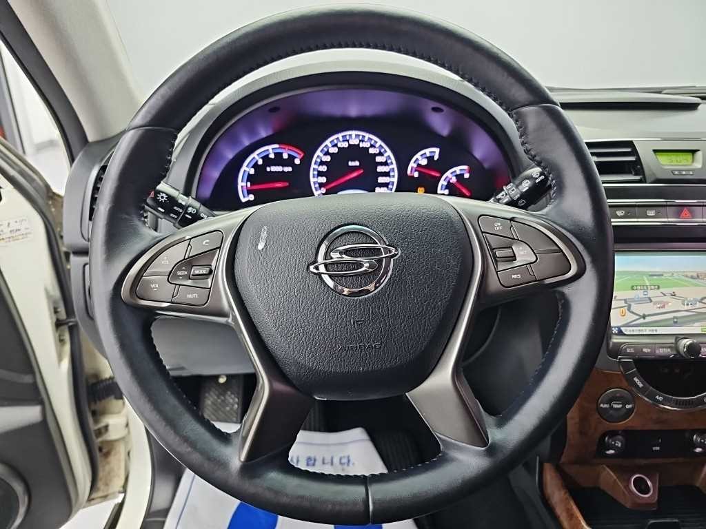 KG모빌리티(쌍용) 렉스턴 렉스턴W 2.2 4WD RX7 럭셔리 이미지 9