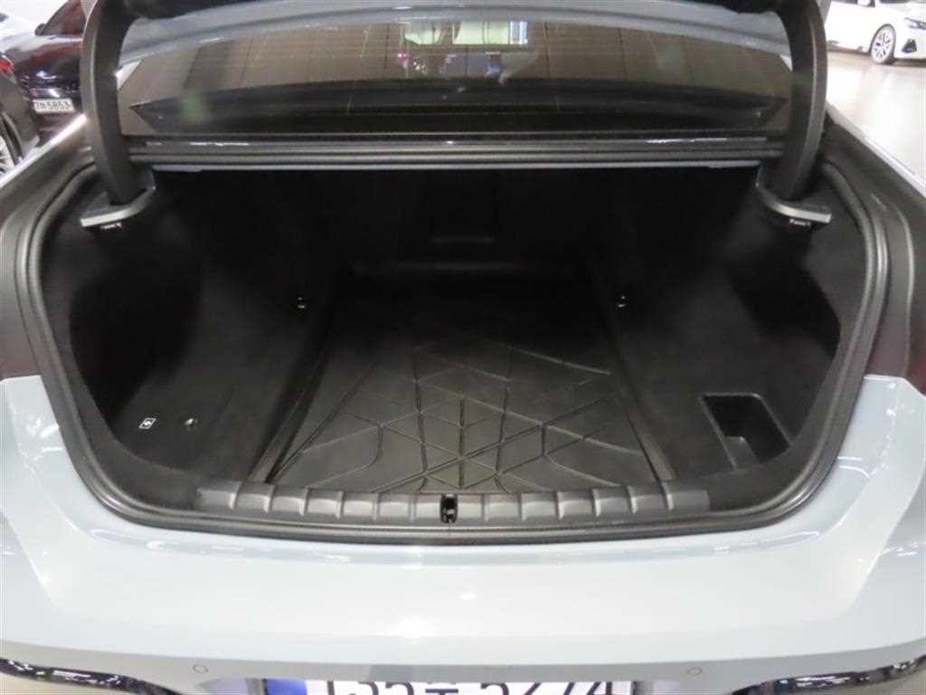 BMW 7시리즈 7시리즈 (G70) 740i sDrive M 스포츠 이미지 18