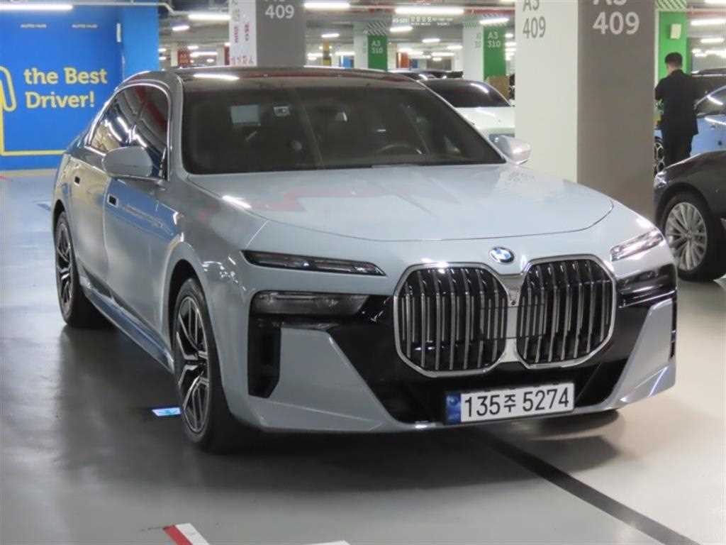 BMW 7시리즈 7시리즈 (G70) 740i sDrive M 스포츠 이미지 2