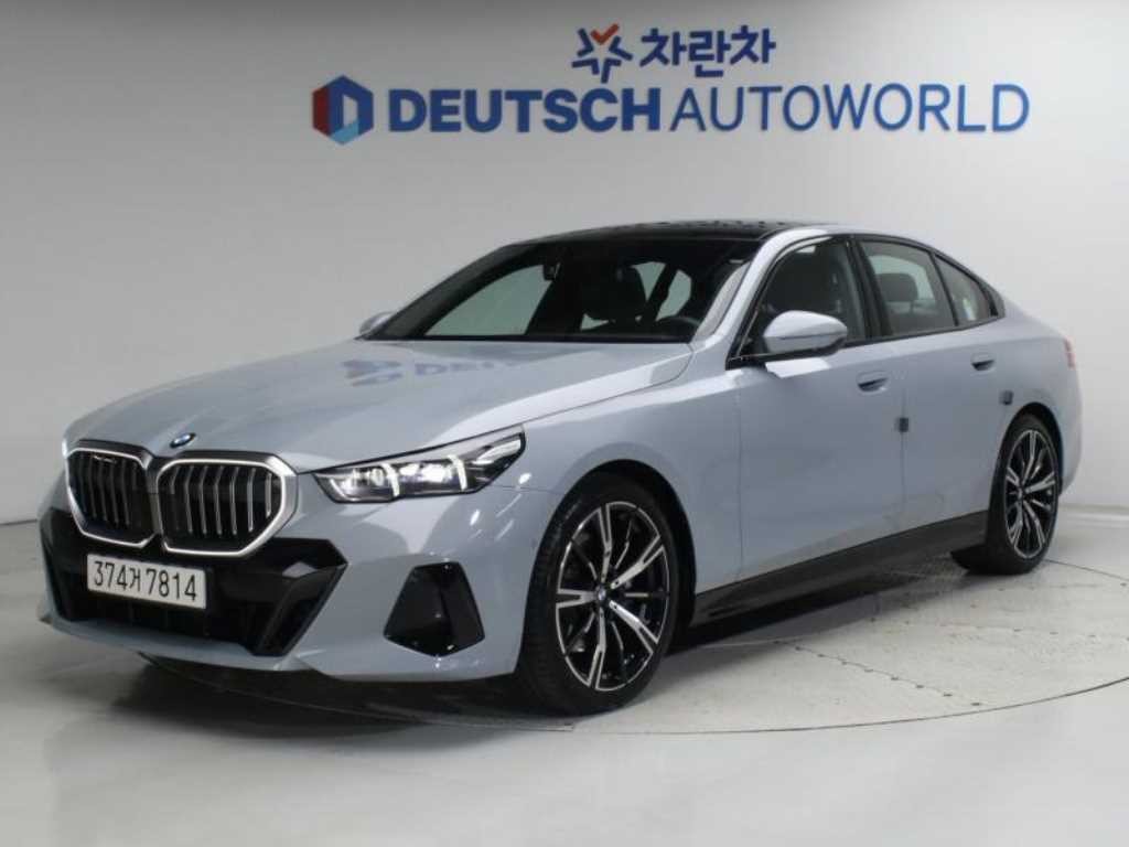 BMW 5시리즈 5시리즈 (G60) 530i xDrive M 스포츠 이미지 1