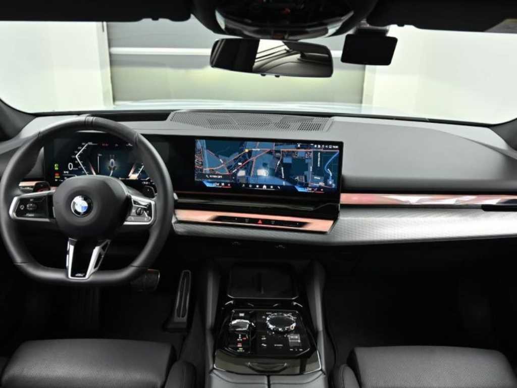 BMW 5시리즈 5시리즈 (G60) 530i xDrive M 스포츠 이미지 7