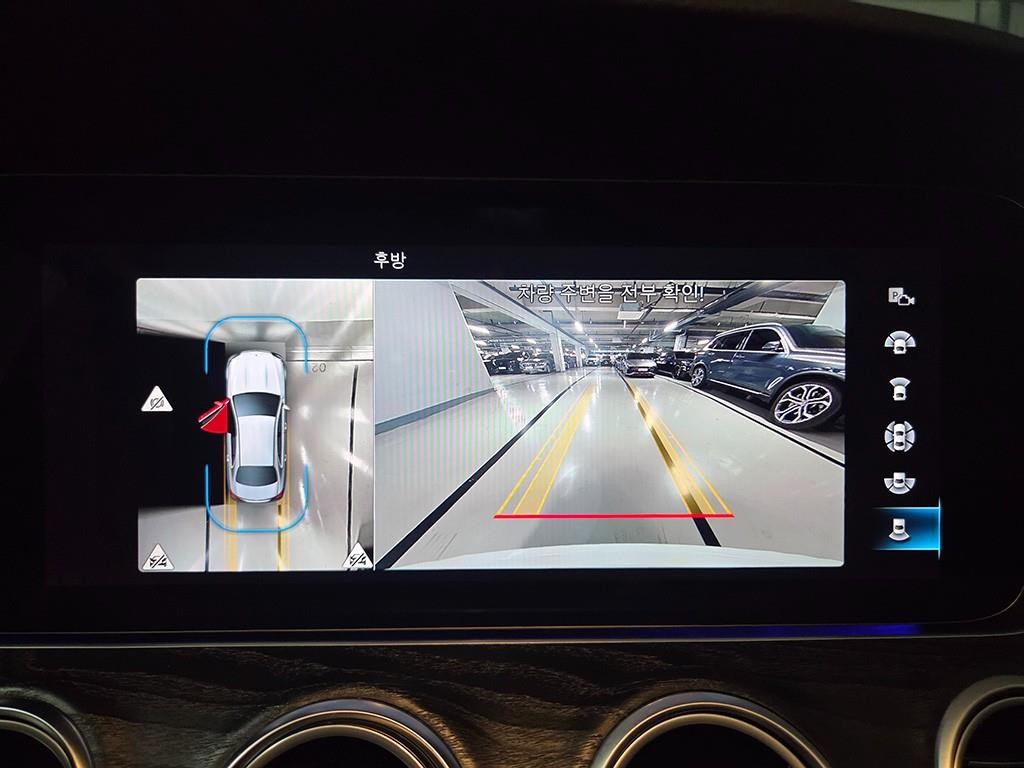 벤츠 E 클래스 E-클래스 W213 E220d 4MATIC AMG라인 이미지 10