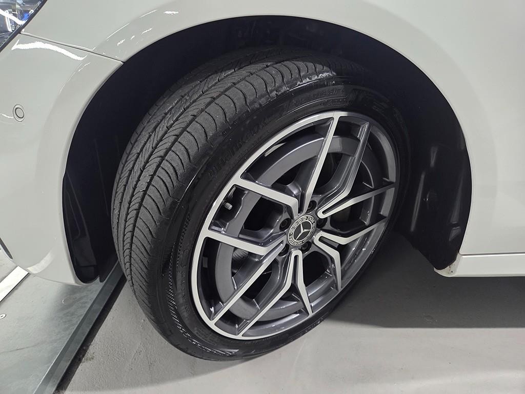 벤츠 E 클래스 E-클래스 W213 E220d 4MATIC AMG라인 이미지 19