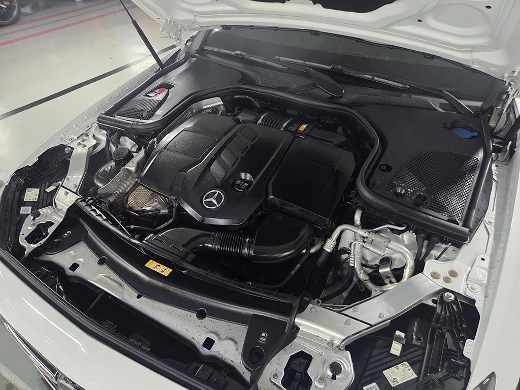 벤츠 E 클래스 E-클래스 W213 E220d 4MATIC AMG라인 이미지 20