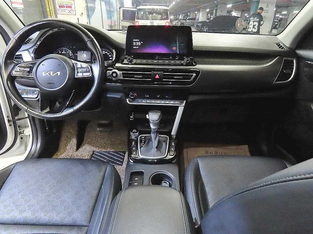 기아 셀토스 가솔린 1.6 터보 2WD 시그니처 이미지 10