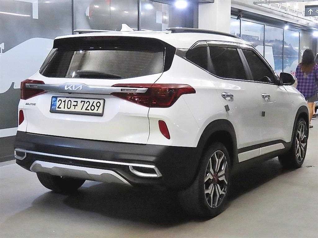 기아 셀토스 가솔린 1.6 터보 2WD 시그니처 이미지 4