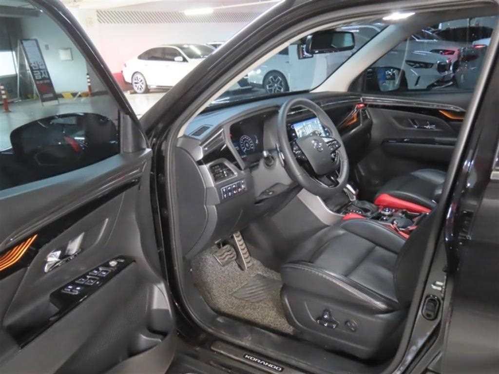 KG모빌리티(쌍용) 코란도 뷰티풀코란도 2WD 가솔린 1.5 C5 이미지 13