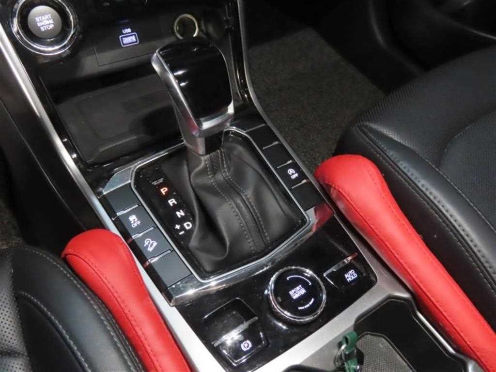 KG모빌리티(쌍용) 코란도 뷰티풀코란도 2WD 가솔린 1.5 C5 이미지 6