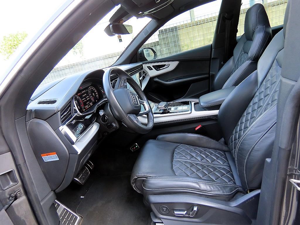 아우디 Q8 50 TDI 콰트로 프리미엄 이미지 5