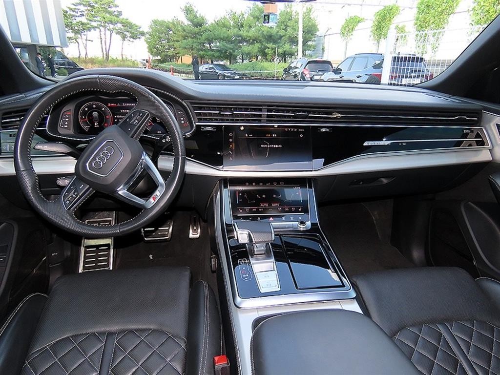 아우디 Q8 50 TDI 콰트로 프리미엄 이미지 7
