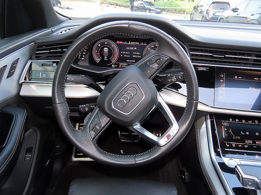 아우디 Q8 50 TDI 콰트로 프리미엄 이미지 8