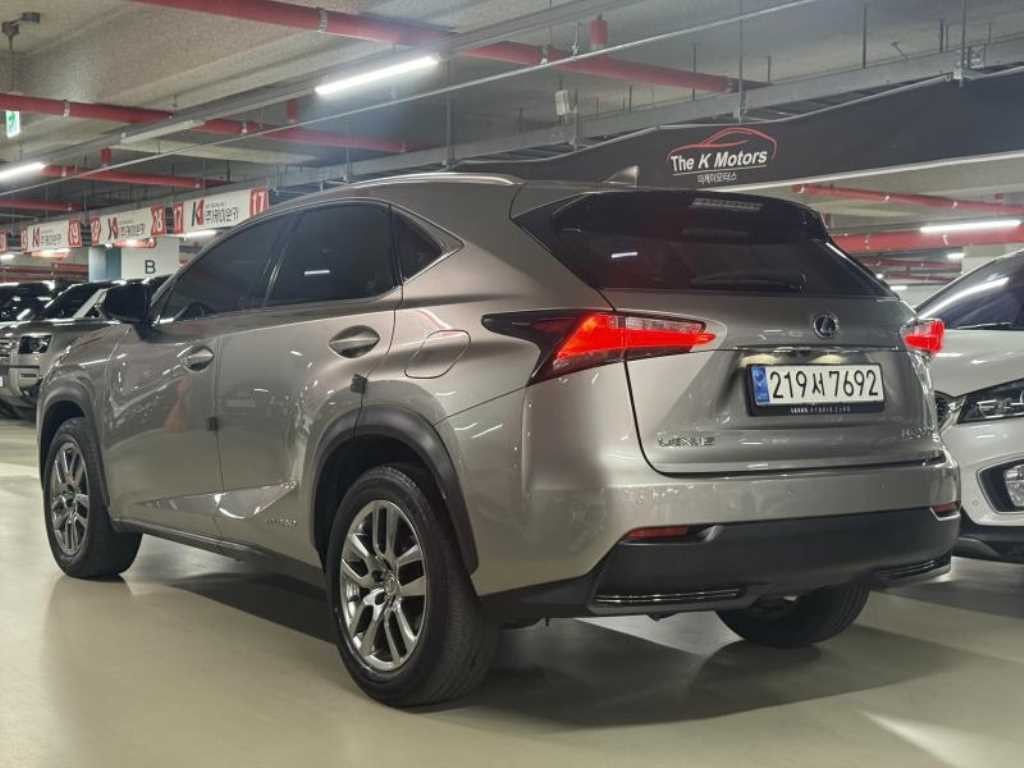 렉서스 NX NX 300h 슈프림 이미지 3