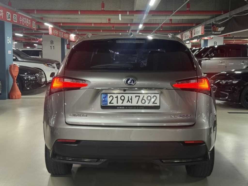 렉서스 NX NX 300h 슈프림 이미지 4