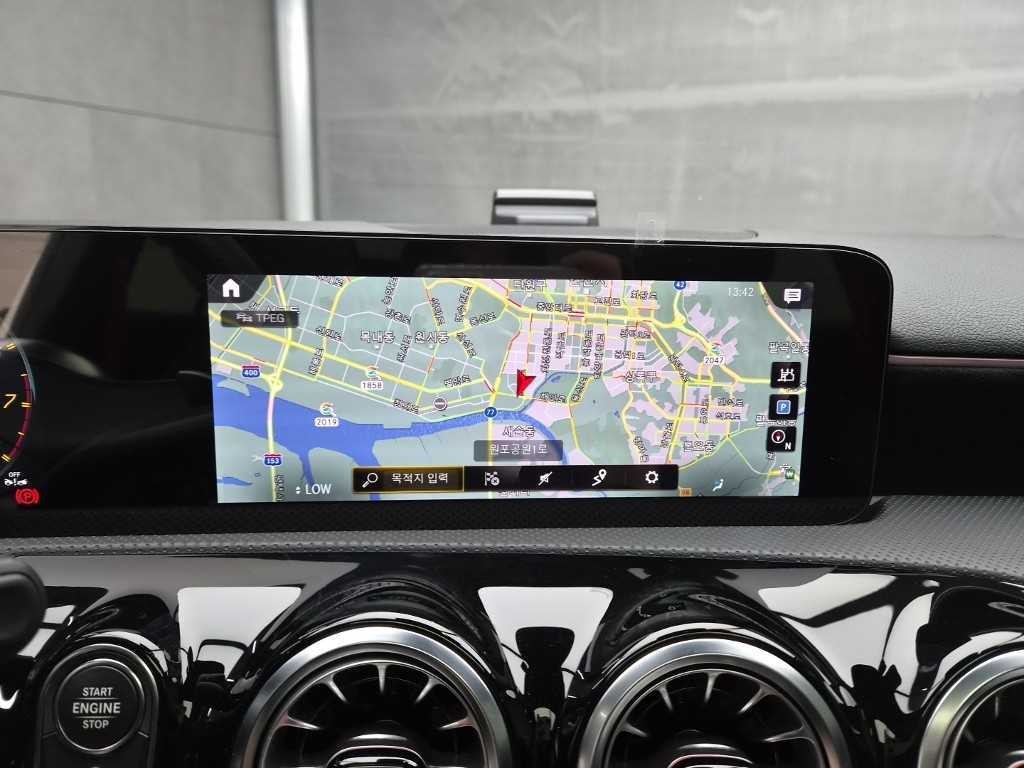 벤츠 A 클래스 A클래스 W177 AMG A35 4MATIC 세단 이미지 13