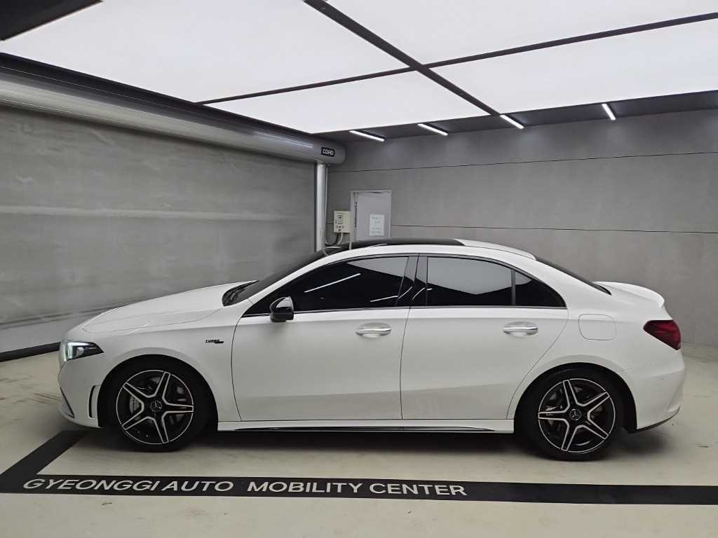 벤츠 A 클래스 A클래스 W177 AMG A35 4MATIC 세단 이미지 4